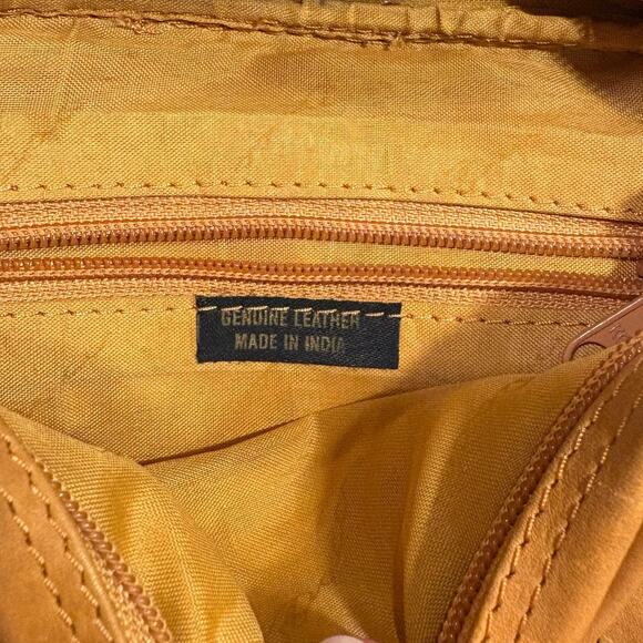 Bacci Tan Company Distressed Leather Mini Flap CrossBody Bag Purse Handbag - Picture 4 of 5